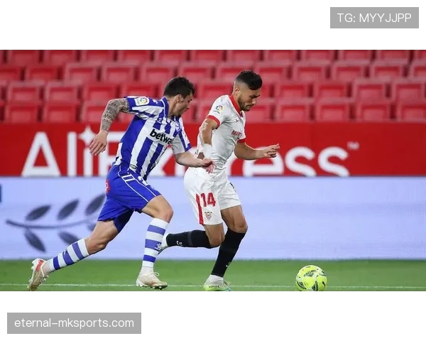 莱万特边路进攻表现稳健,战术执行清晰 莱万特边路进攻表现稳健,战术执行清晰